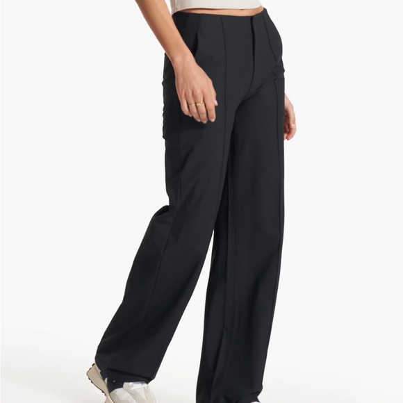 Vuori Women's Black Wide-Leg Trousers - Picture 3 of 16
